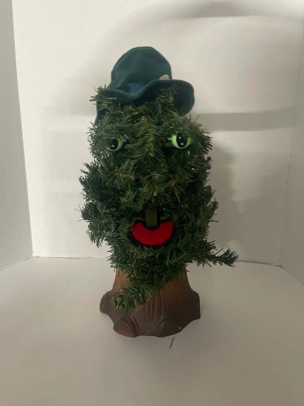 Gemmy Dancing Douglas Fir Talking Singing Animated Christmas Tree Fully Works